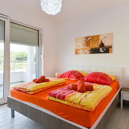 Apartmani Martin Mit Beheiztem Pool With Heated Pool Bibinje Dış mekan fotoğraf